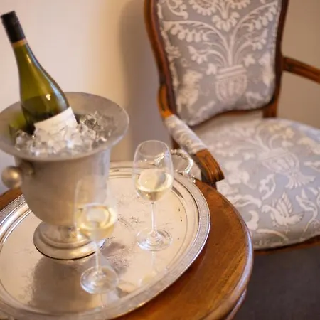 The Rivulet Bed & Breakfast Sandy Bay Exterior photo A bottle of wine in a wine cooler
